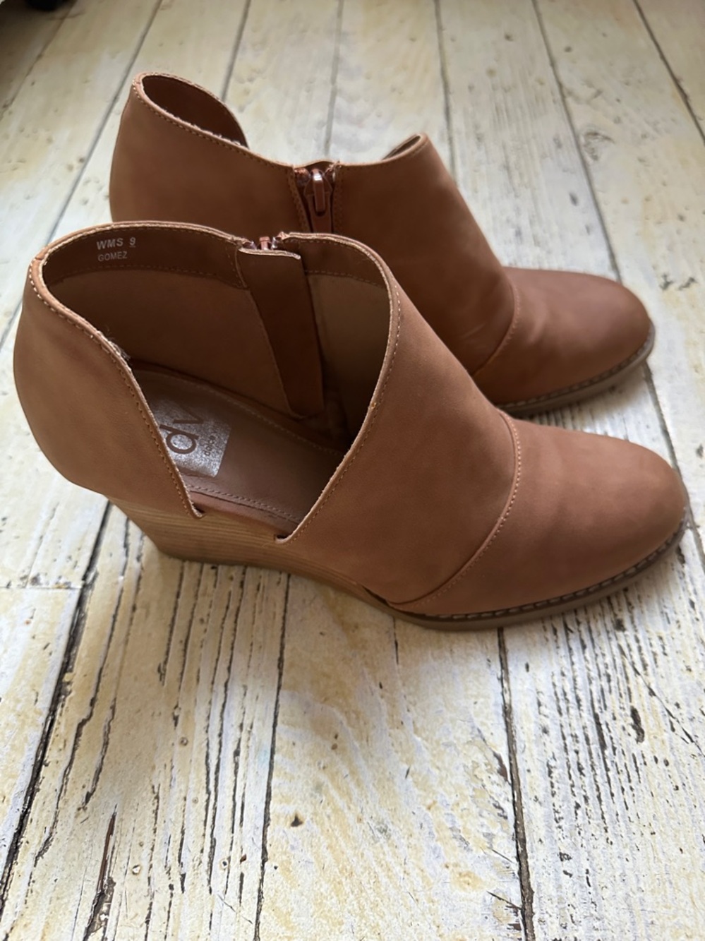 Dolce Vita Short Women's Tan Wedge Booties - Picture 3 of 8